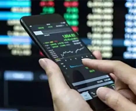 51% ప్రీమియంతో ఎస్‌ఎస్‌ రిటెయిల్స్‌