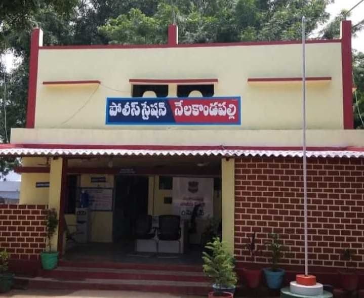 ఇచ్చిన డబ్బులు అడిగిన వృద్ధురాలిపై దాడి - Udayam