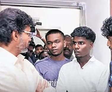 సర్కారు హాస్టల్స్‌లో గొడ్డు మాంసం
