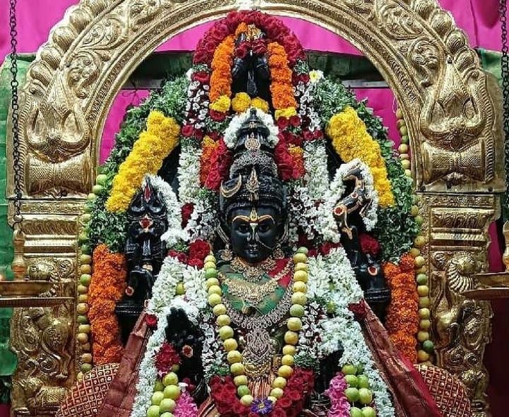 నిమిషాంబ దేవికి గాజులతో ప్రత్యేక అలంకరణ
