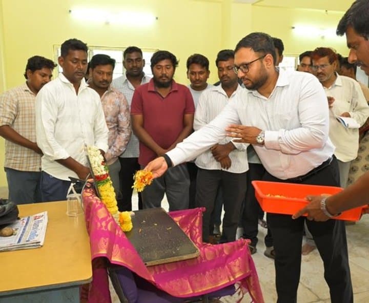 హుజూర్‌నగర్‌ గ్రంథాలయానికి రూ.5 లక్షల నిధులు