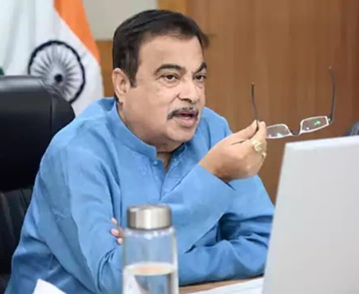 ఫేక్ ప్రచారంపై కోర్టుకెక్కిన గడ్కరీ