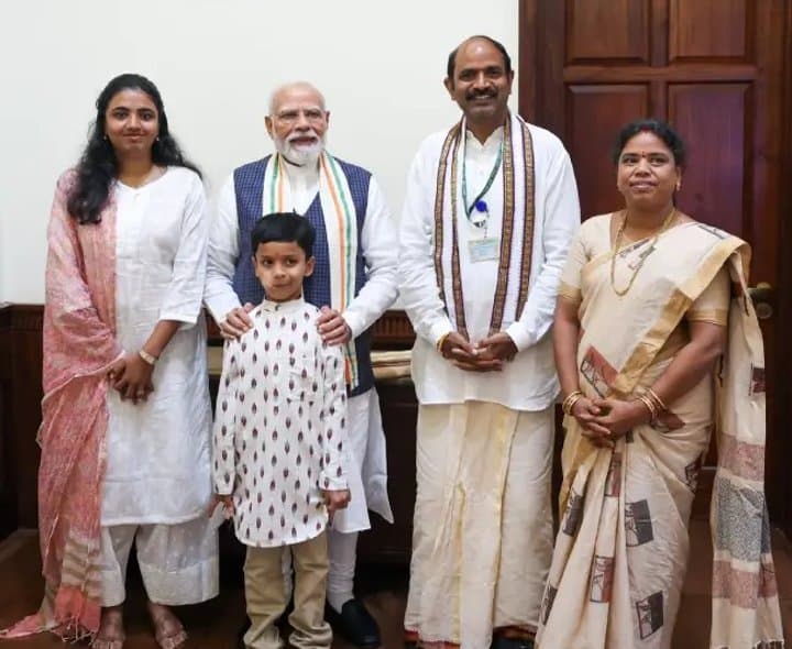 ప్రధాని మోదీని కలిసిన విజయనగరం ఎంపీ కుటుంబం