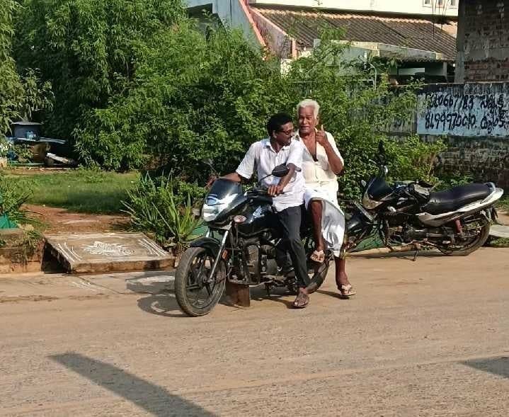 పరిహారం కోసం బాధితుల పోరాటం - Udayam