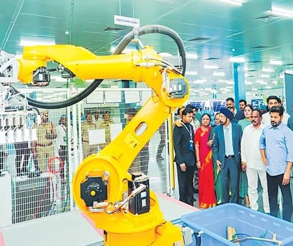 మమ్మల్ని పని చేయనివ్వండి: సీఎం రేవంత్