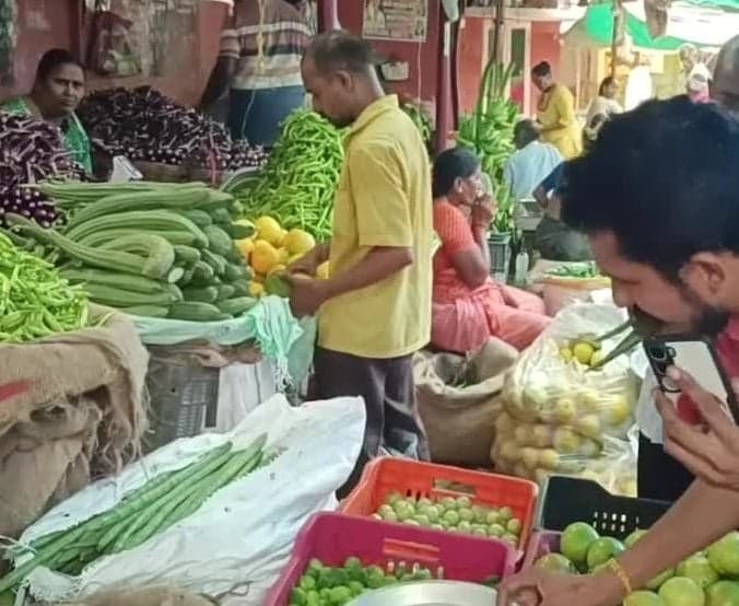 గుడివాడలో నేటి కూరగాయల ధరలు - Udayam