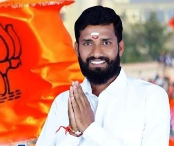 కరీంనగర్‌లో కార్పొరేటర్‌పై హత్యాయత్నం - Udayam Digital