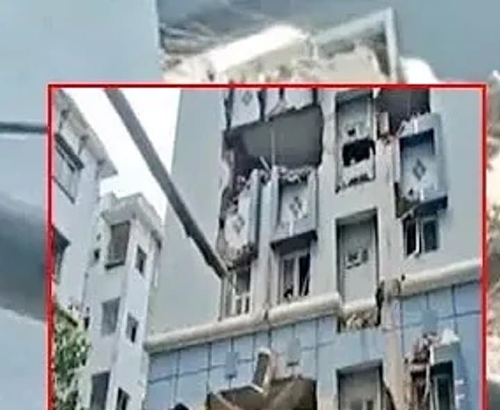 గచ్చిబౌలిలో భవనం కూలి ఇద్దరు మృతి