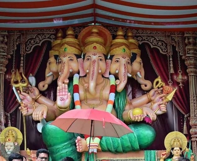 72 అడుగుల మట్టి గణపతికి ప్రపంచ రికార్డు
