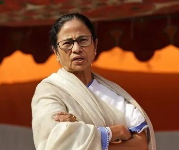 మమతపై 19 మంది ఎంపీల తిరుగుబాటు - Udayam Digital