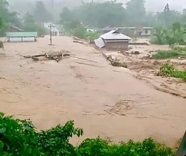 అస్సాంను ముంచెత్తిన వరదలు: వేలాది హెక్టార్ల పంట నష్టం