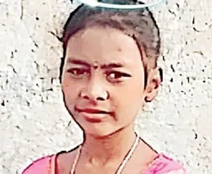 వైద్యం అందక గిరిజన విద్యార్థిని మృతి