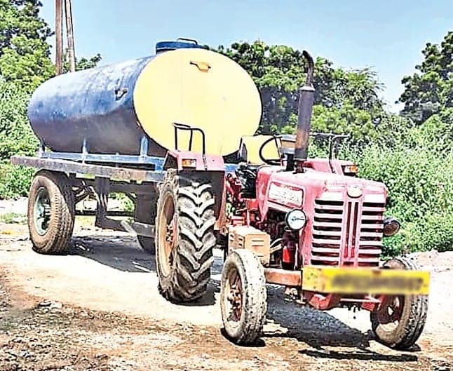 ప్రజా బోరు నీటి అక్రమ విక్రయాలపై ఆరోపణలు