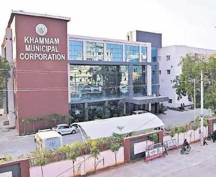 ఉద్యోగల బయోమెట్రిక్‌ హాజరుపై విమర్శలు