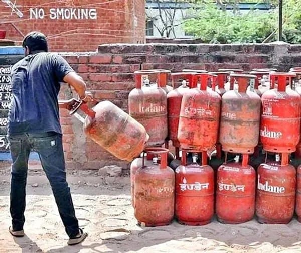 గ్యాస్ సబ్సిడీ అలర్ట్: ఈ-కేవైసీ చేయకపోతే సబ్సిడీ రాదు