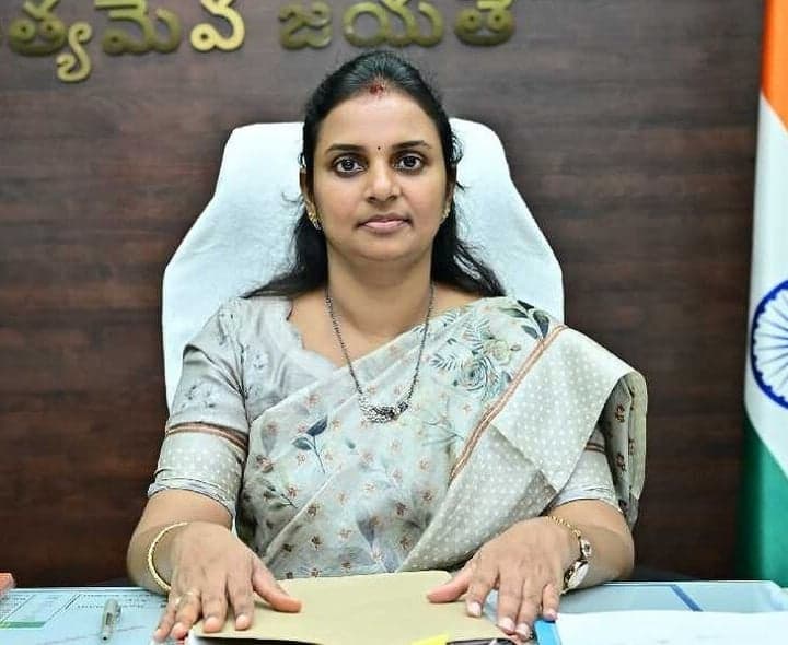 పెన్షన్ దరఖాస్తులపై కలెక్టర్‌ ఆదేశాలు - Udayam