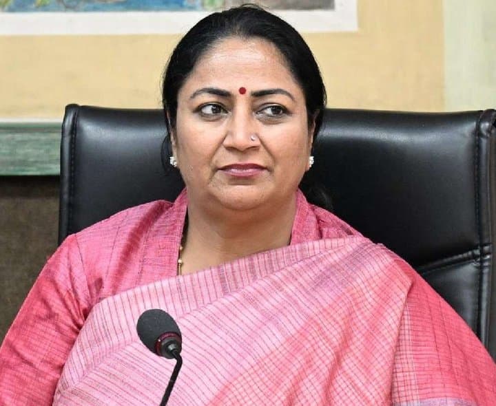 పరీక్షా వ్యవస్థను మరింత పారదర్శకంగా మారుస్తాం: రేఖా గుప్తా