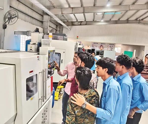 ఏటీసీల్లో చదివితే కొలువు గ్యారంటీ