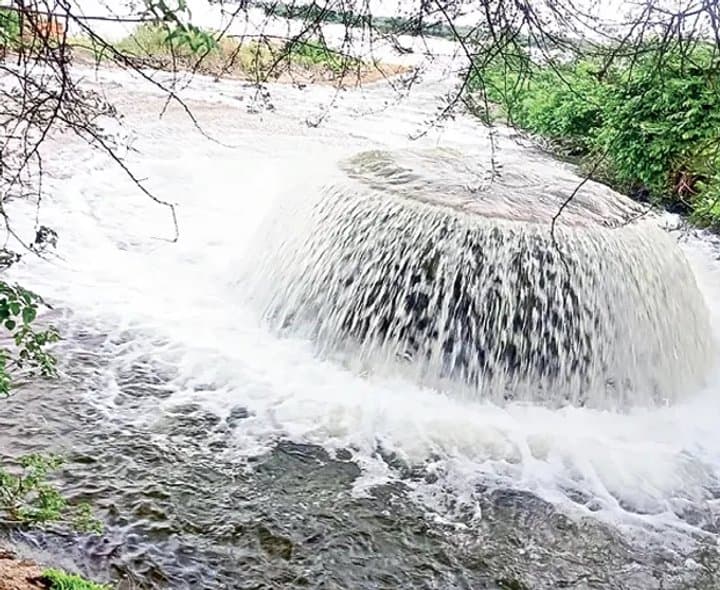 జలాశయాలకు గోదావరి జలాలు