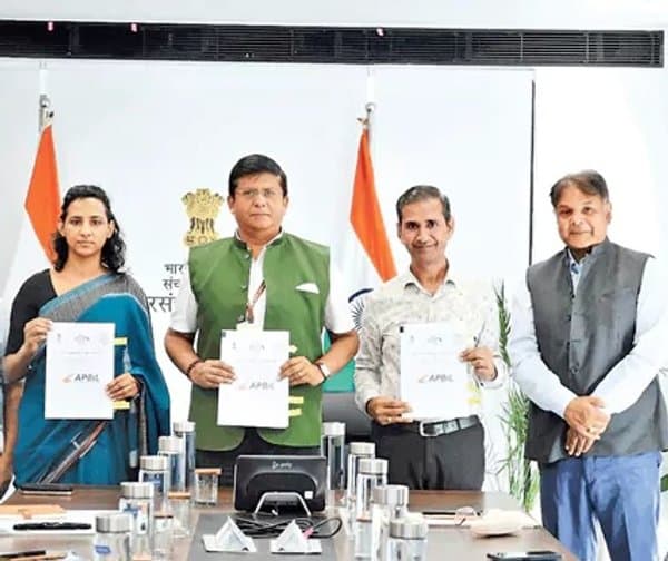 ఏపీలో ‘భారత్‌నెట్‌’ జోరు: రూ.2,432 కోట్లతో గ్రామాలకు బ్రాడ్‌బ్యాండ్ - Udayam Digital
