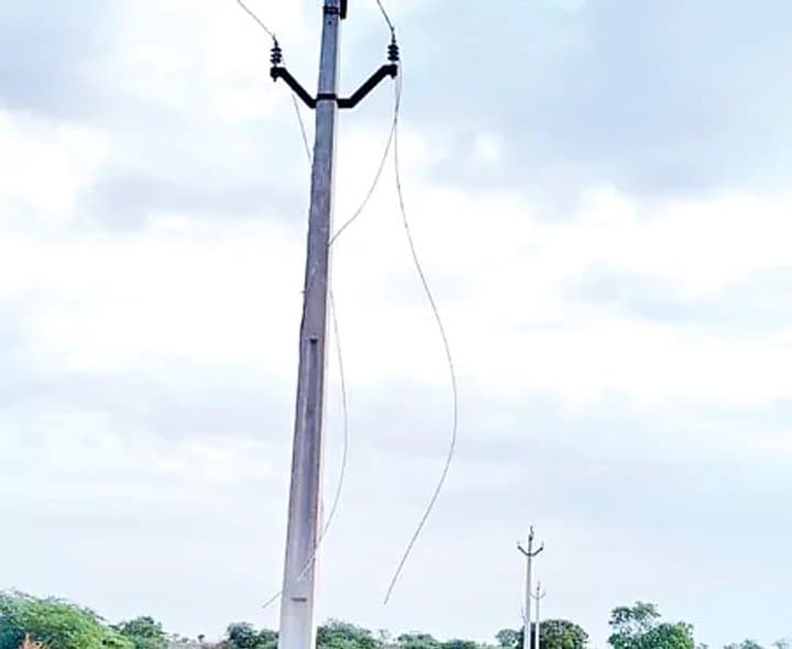 పెదకూరపాడులో విద్యుత్తు తీగల చోరీ