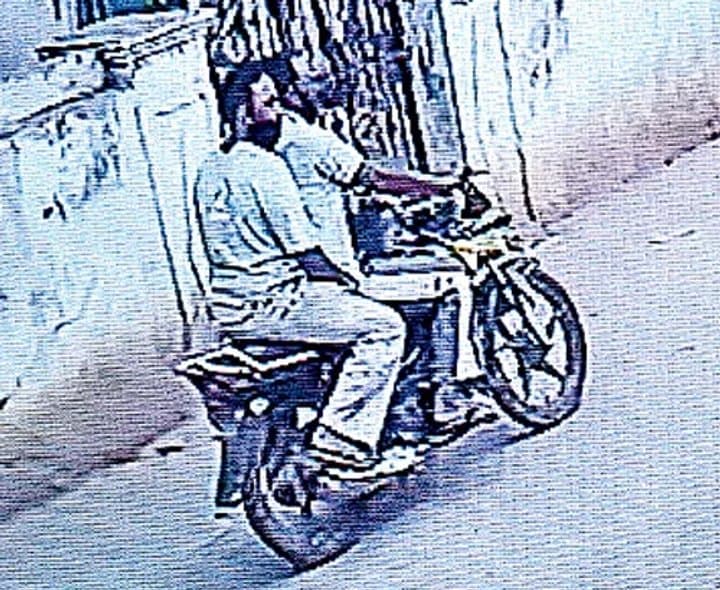దారి అడిగి పుస్తెలతాడు చోరీ