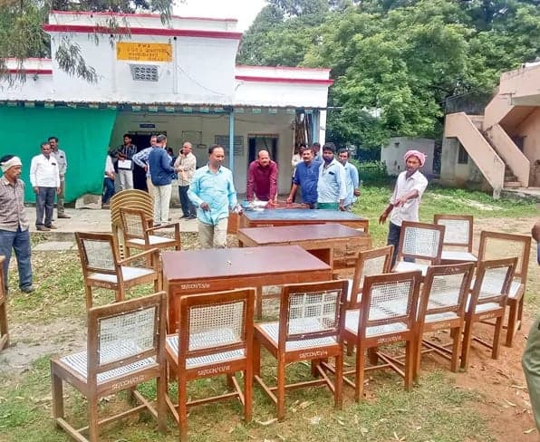 నీటిపారుదల శాఖ ఆస్తుల జప్తు - Udayam