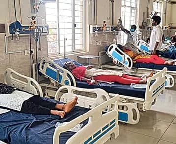 కలుషితాహారంతో 31 మంది అస్వస్థత