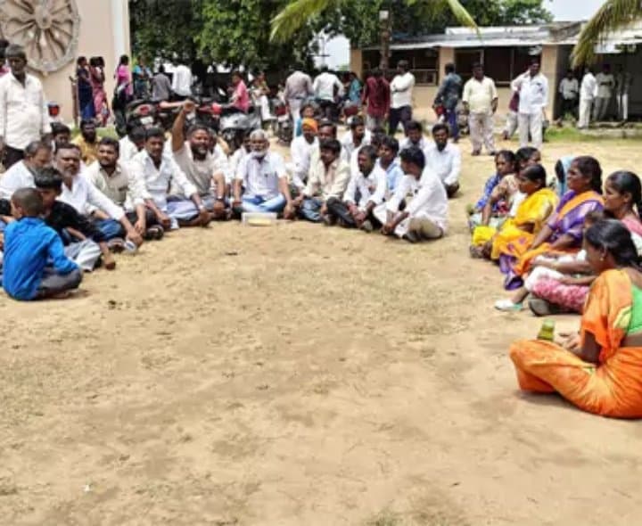 ‘ఇరుముడి’ సినిమా తొలగింపు.. ప్రేక్షకుల నిరసన