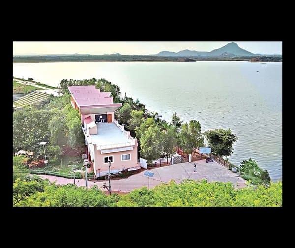సాగునీటి కోసం కొల్లాపూర్ రైతుల పోరాటం