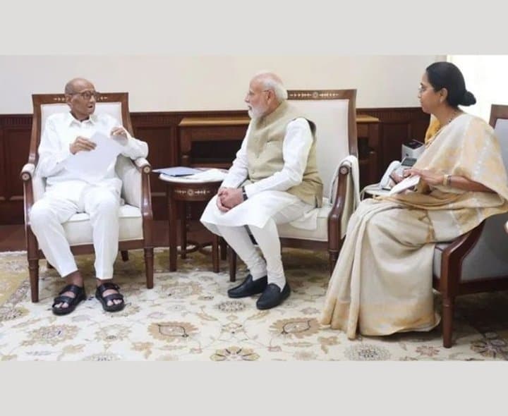 ప్రధాని మోదీతో శరద్ పవార్, సుప్రియా సూలే భేటీ