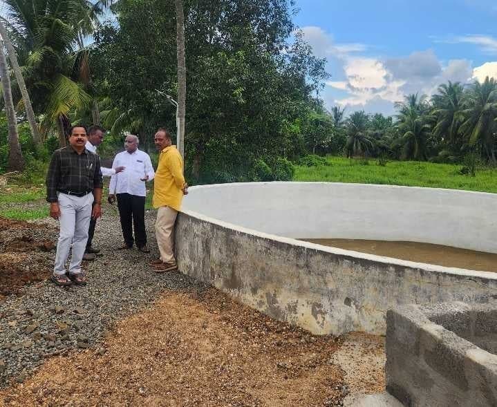 కోటలో తాగునీటి ట్యాంకుల పరిశీలన - Udayam