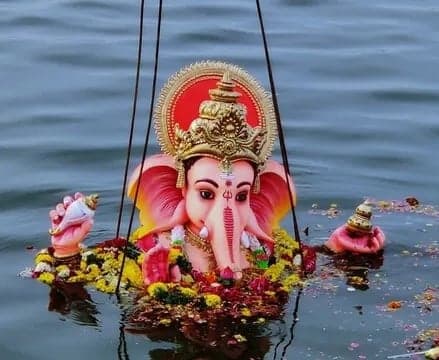 వినాయక నిమజ్జనానికి ప్రభుత్వ సెలవు