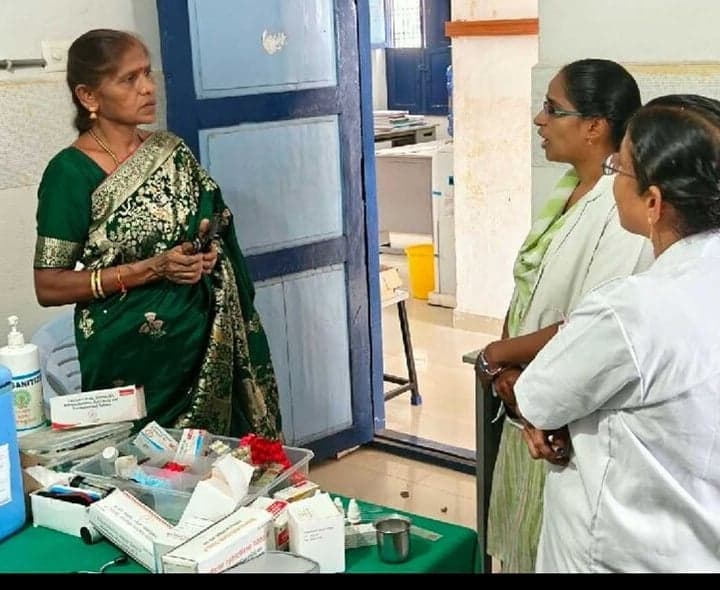బాపట్లలో ఆరోగ్య కేంద్రం తనిఖీ - Udayam
