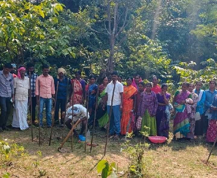 అనుకోడాలో ఉపాధి హామీ పనులు ప్రారంభం - Udayam
