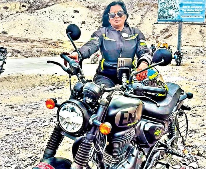 హిమశిఖరాల్లో మహబూబ్‌నగర్‌ వైద్యురాలి సాహసయాత్ర