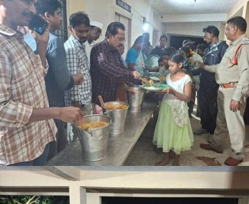 తుఫాన్‌ ప్రభావిత 14 గ్రామాల్లో పునరావాస కేంద్రాలు