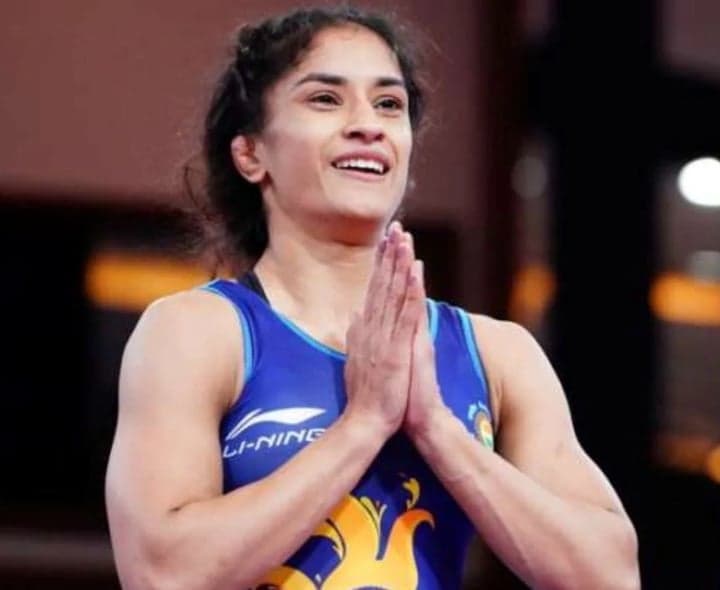 నోటీసులపై 2 వారాల్లో నిర్ణయం