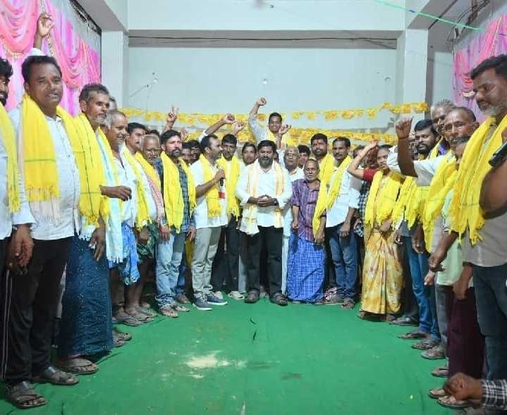 పార్వతీపురంలో టీడీపీలోకి వైసీపీ కుటుంబాలు - Udayam