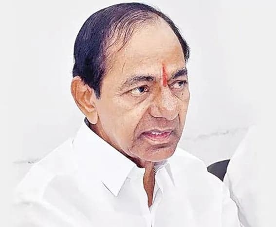గణేష్ నిమజ్జనంలో రాజకీయ పాటలపై వివాదం