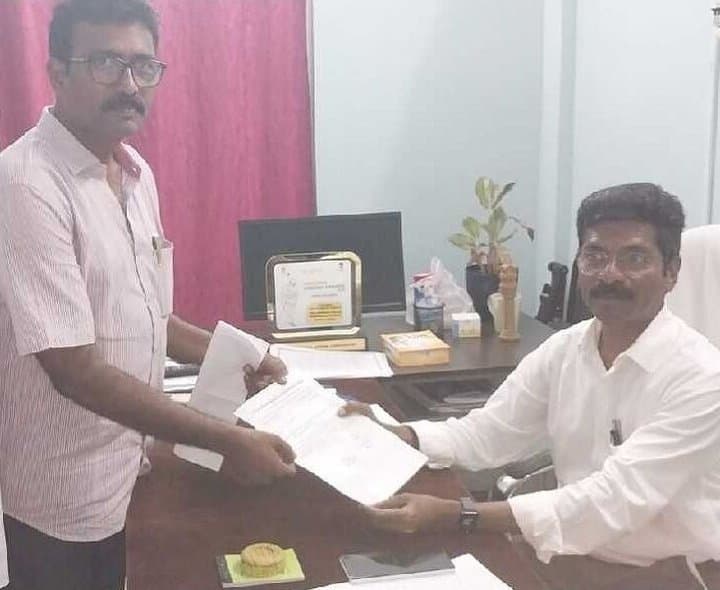 పంచాయతీ కార్మికుల జీతాలు చెల్లించాలని వినతి - Udayam