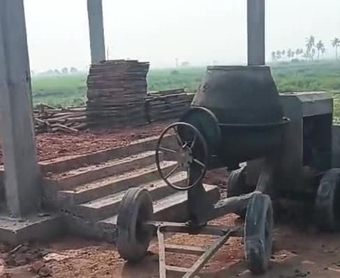 ఉంగుటూరు స్మశాన వాటికకు రూ.10 లక్షలు - Udayam