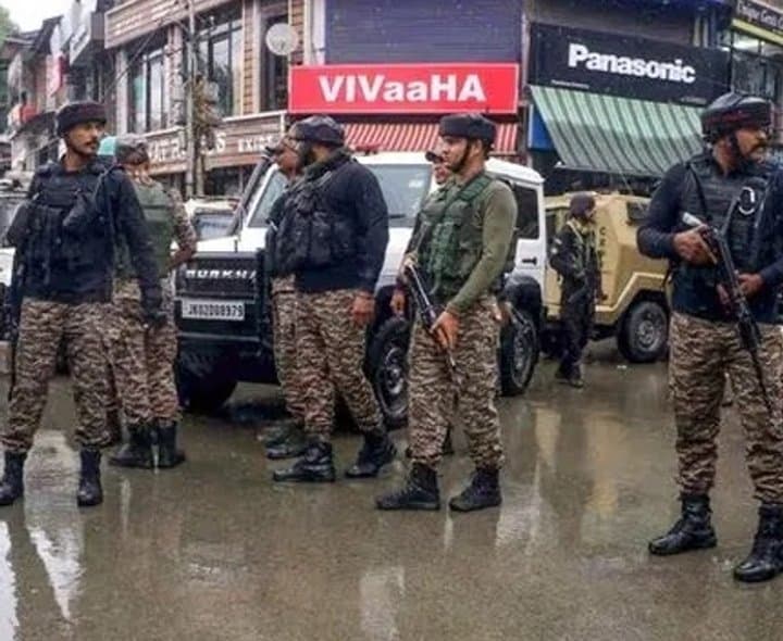 అనంతనాగ్‌లో ఉగ్రదాడి: కానిస్టేబుల్ మృతి
