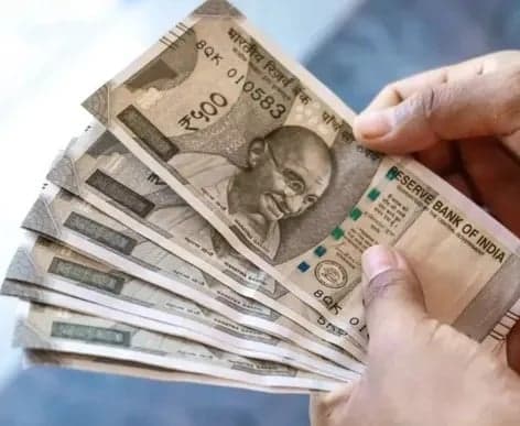 కేంద్ర ఉద్యోగులకు డీఏ పెంపు