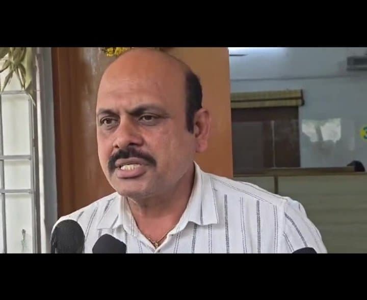 మదనపల్లె: ఏసీబీ సోదాల్లో రూ.82,865 పట్టుబాటు - Udayam