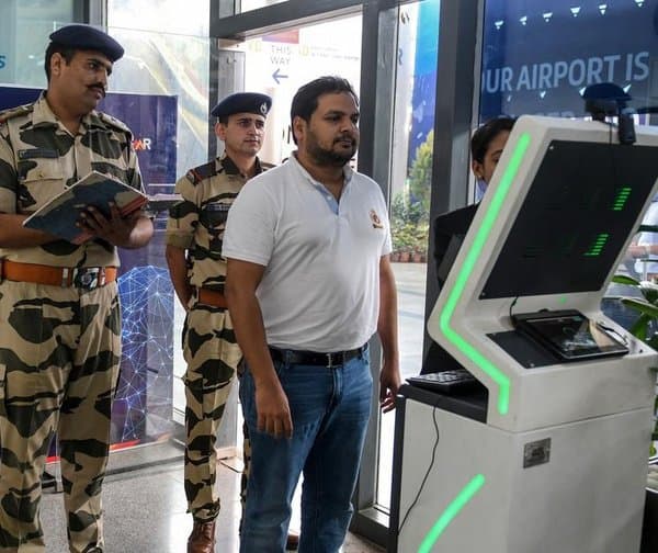 ఎయిర్‌పోర్టుల్లో ముఖ గుర్తింపు డేటా ఏకీకరణ