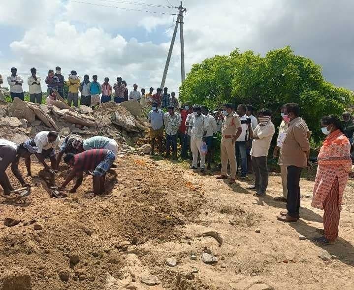 అనుమానాస్పద మృతిపై విచారణ - Udayam