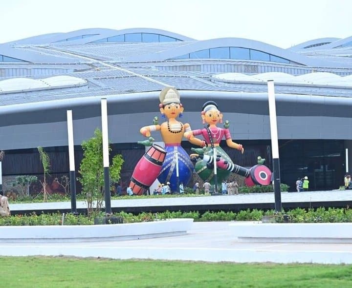 భోగాపురం ఎయిర్‌పోర్ట్‌ నుంచి తొలి విమానం