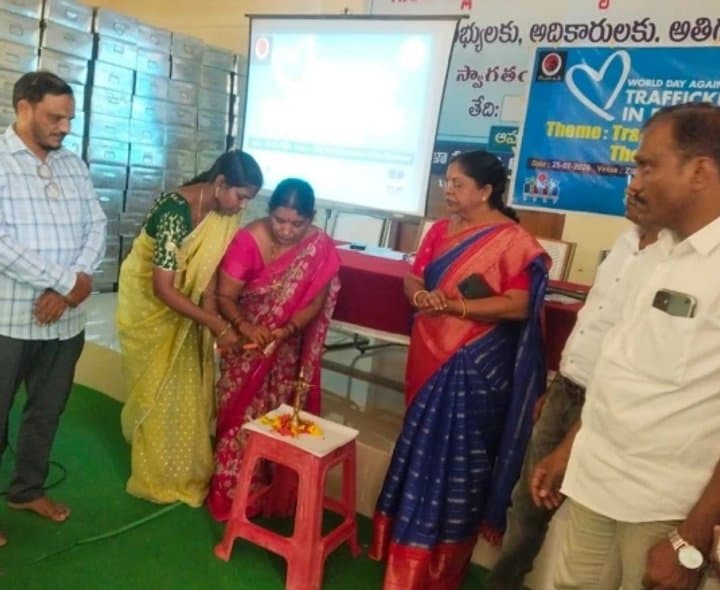 మహిళా సంఘాల్లో సామాజిక సమస్యలపై చర్చ