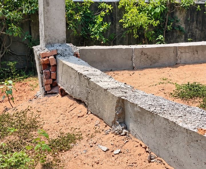 ఆర్టీసీ డిపో పనులపై విమర్శలు - Udayam